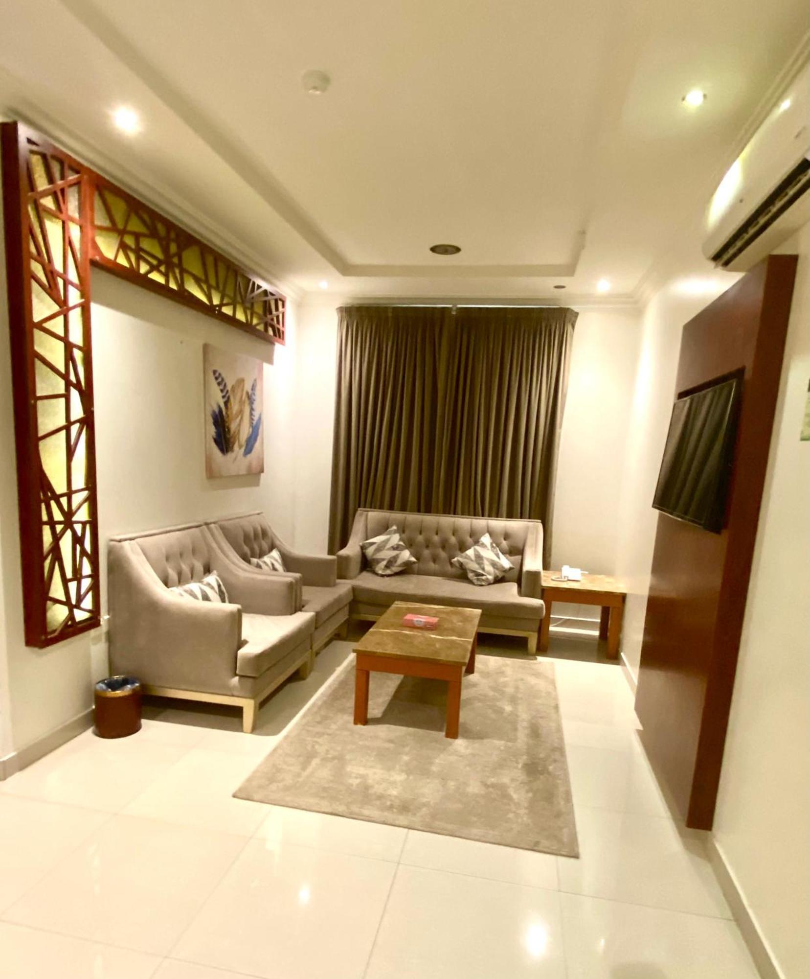Al Joon Hotel Riad Exterior foto